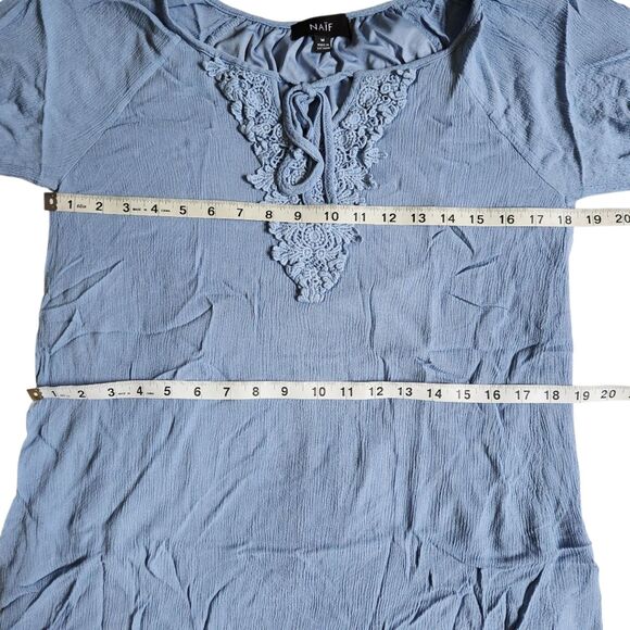 NAIF Light Blue Embroidered Floral V Neck Tie Boho Shift Mini Dress sz M - Picture 9 of 11